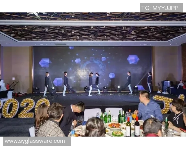 全球足球明星齐聚一堂献唱MV展现激情与梦想的完美结合